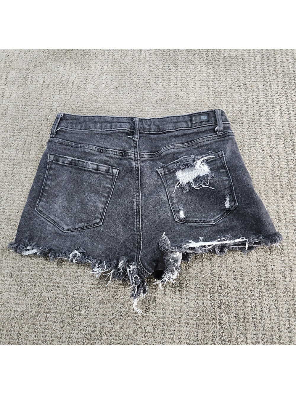 RSQ Women's Black Distressed Curvy High-Rise Denim Shorts Size 29 - Picture 6 of 8
